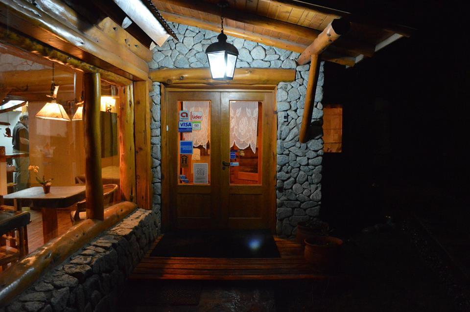 Hosteria Traunco Вилья-ла-Ангостура Экстерьер фото